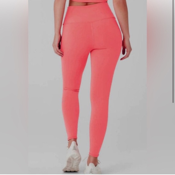 Salmon Pink Airbrush ALO Legging - Picture 2 of 6